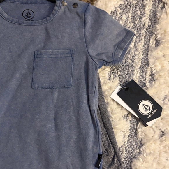 Volcom Set - Picture 2 of 5